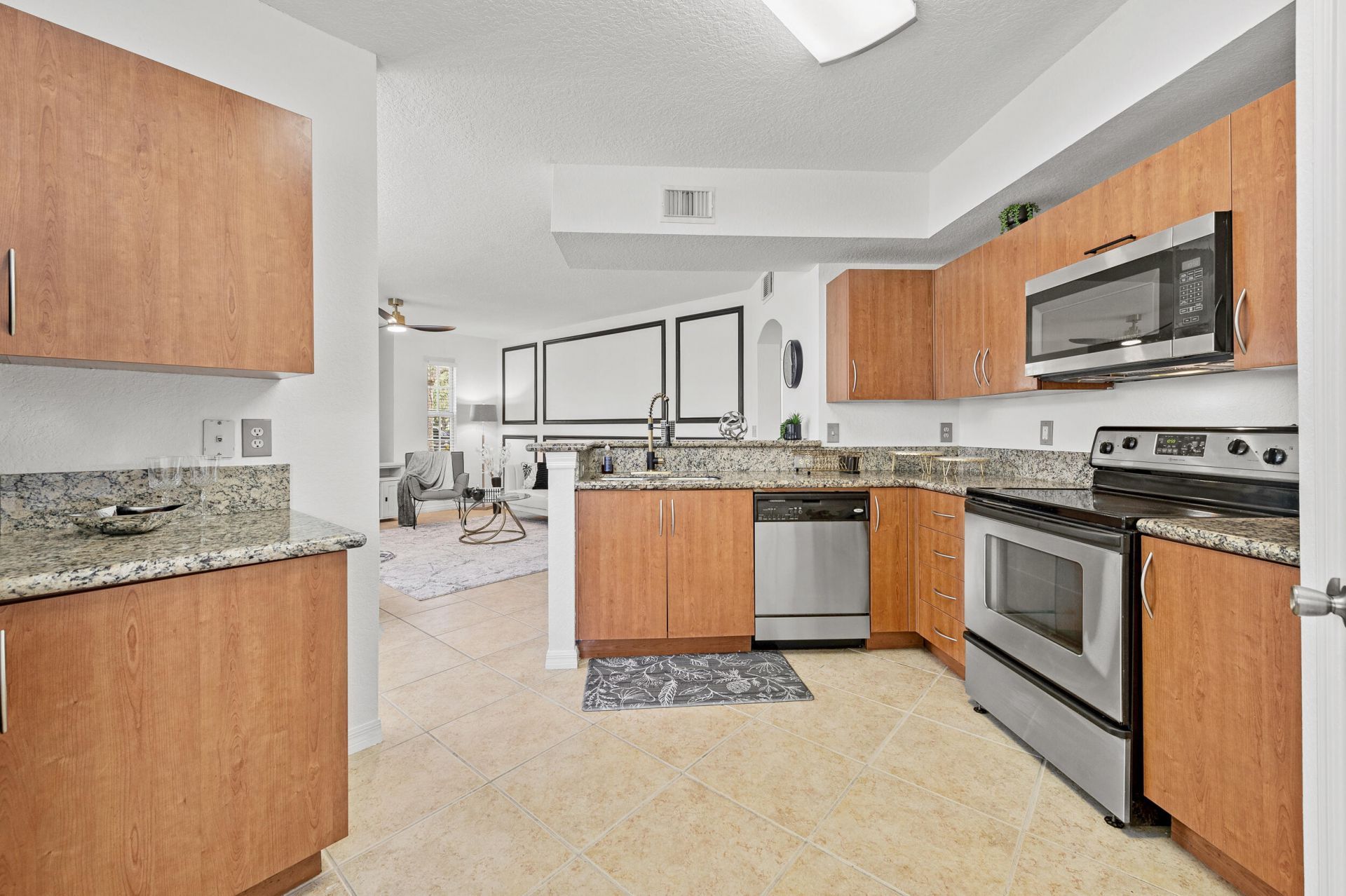 140 SW Peacock Boulevard, Unit 21-103, Port Saint Lucie, FL 34986 Photo