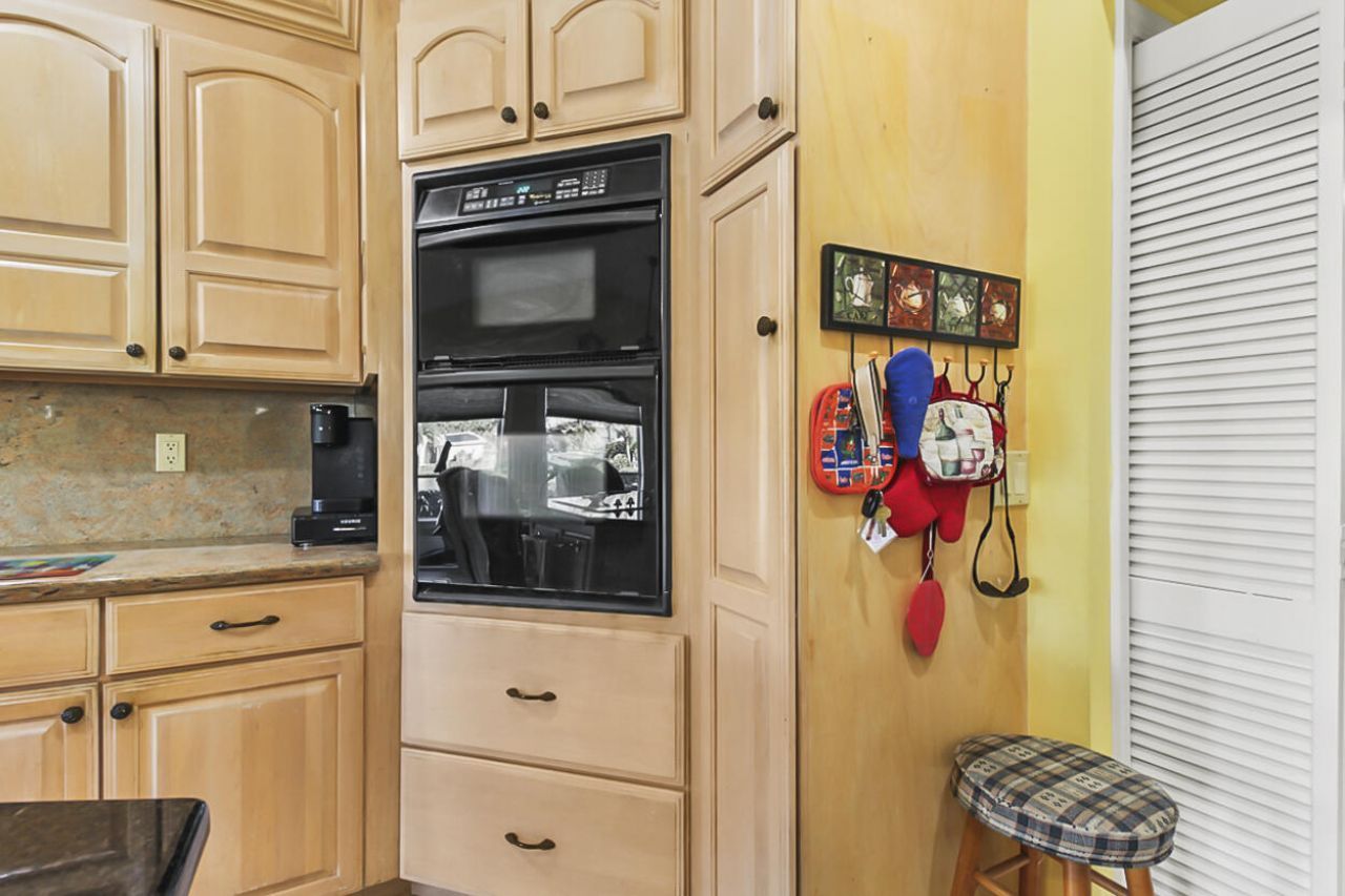 10691 SE Jupiter Narrows Drive, Hobe Sound, FL 33455 Photo