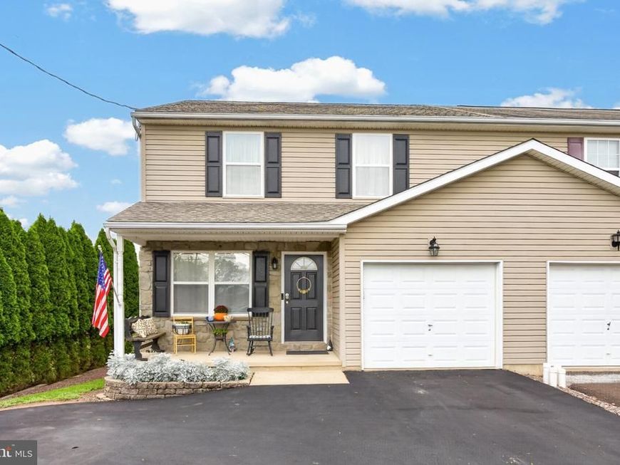 720 Montgomery Avenue, Pennsburg, PA 18073 Main Photo