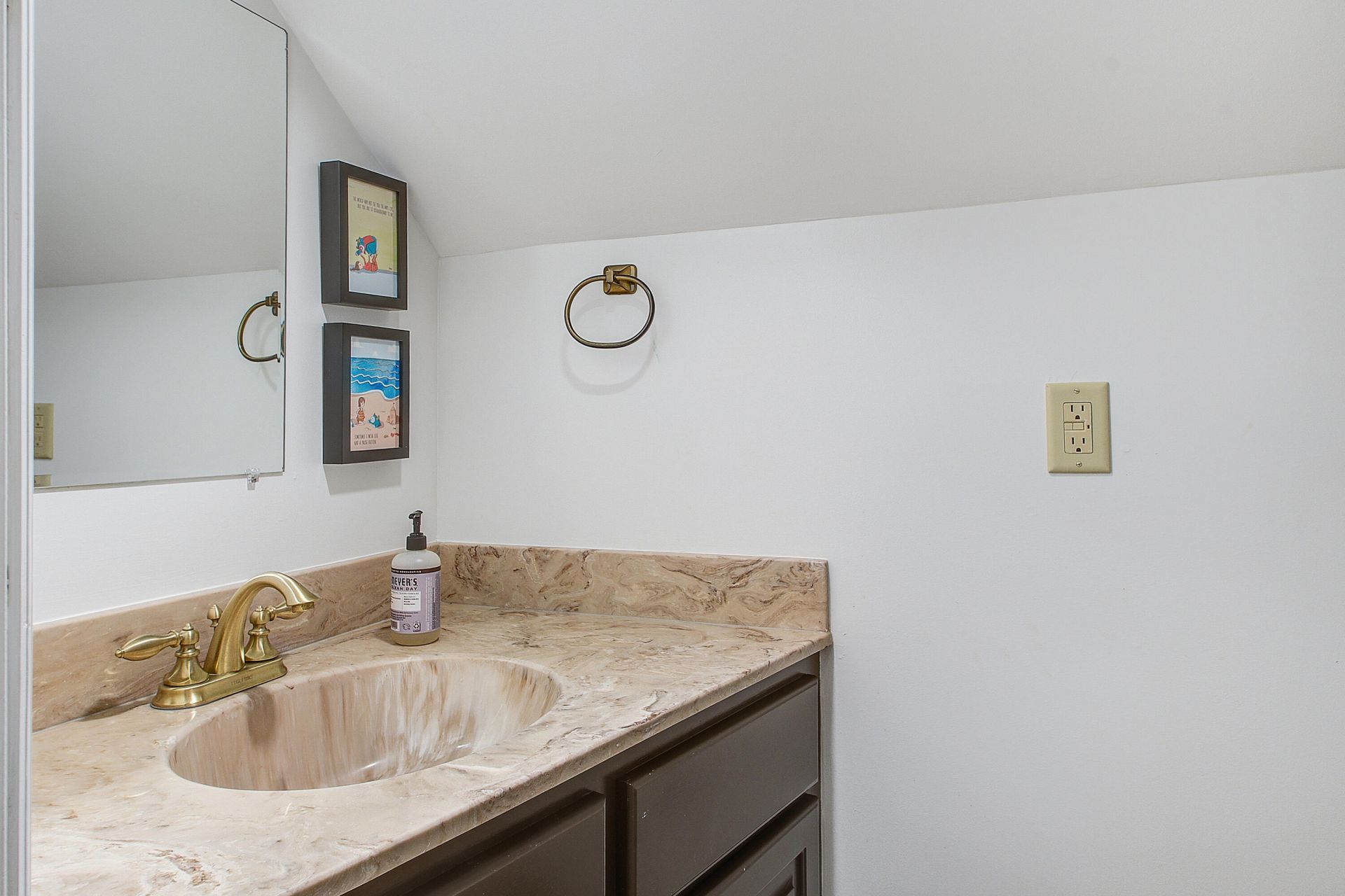 1016 Holcombe Road Photo 24