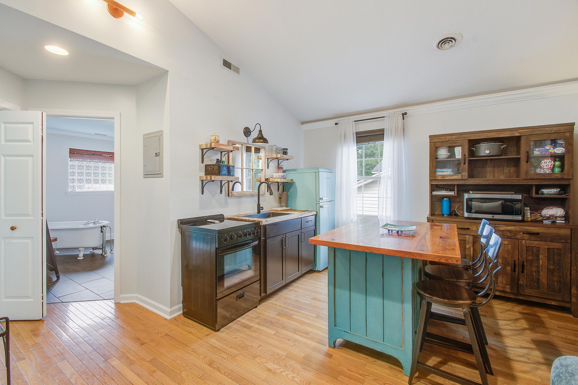 1016 Holcombe Road Photo 46
