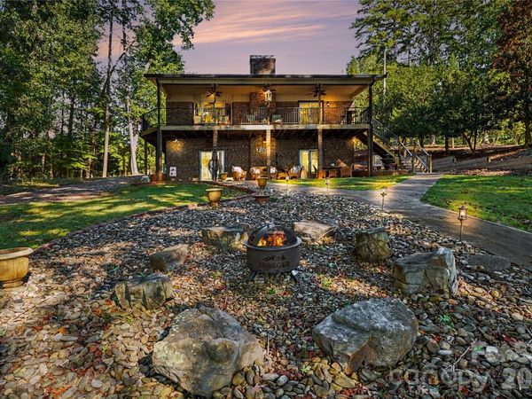 1041 Emerald Shores Road, Mount Gilead, NC 27306