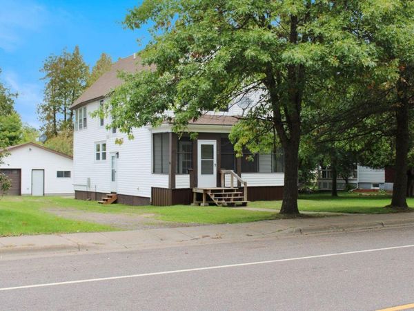 525 Chestnut Avenue , Carlton, MN 55718