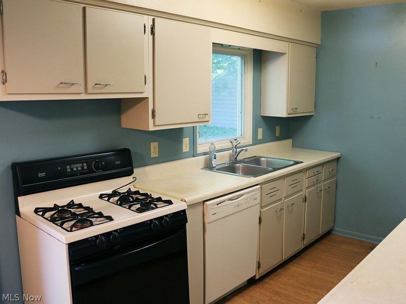 1787 Bathgate Avenue, Madison, OH 44057 Photo 5