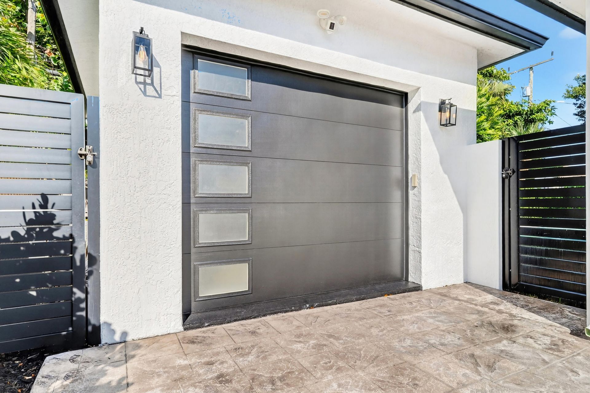 301 Pilgrim Road, West Palm Beach, FL 33405 Photo