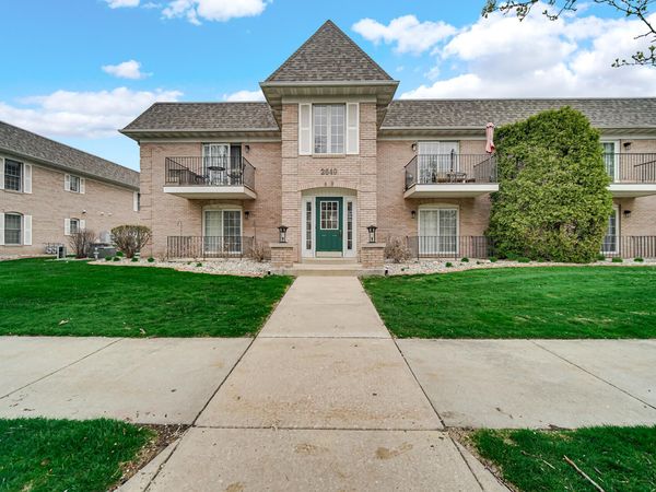 2649 Georgetowne , Unit B2, Highland, IN 46322