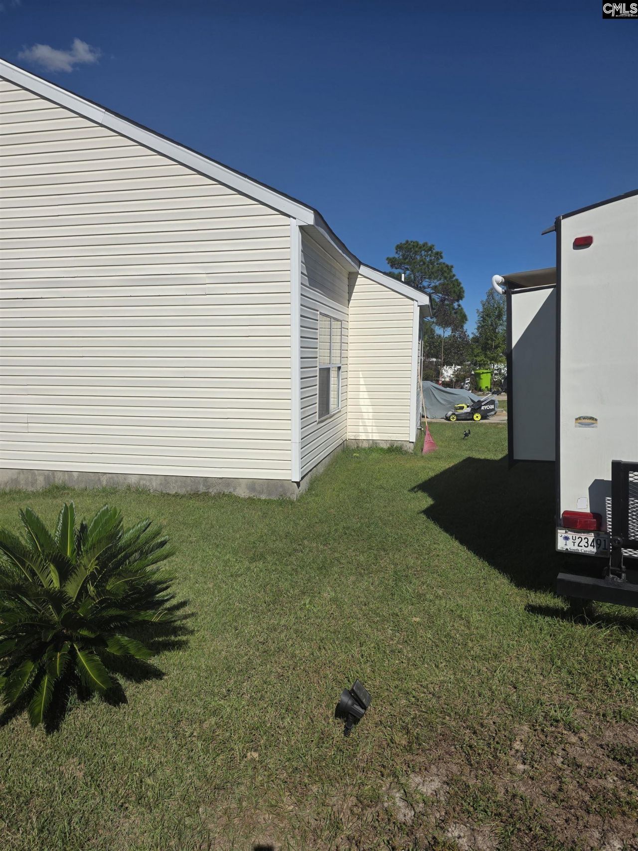 252 Edinfield Court Photo 8
