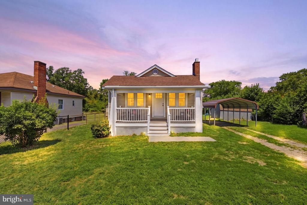 7002 E CLINTON STREET, CLINTON, MD 20735