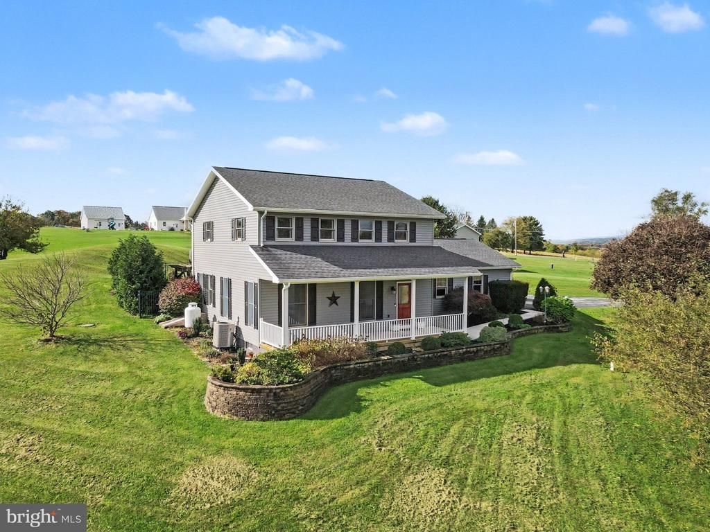611 FAIRGROUND ROAD , NEWPORT, PA 17074
