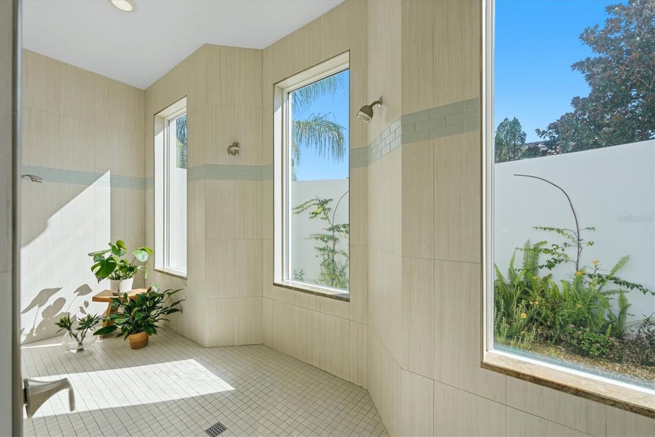 8009 Bounty Lane, Bradenton, FL 34202 Photo