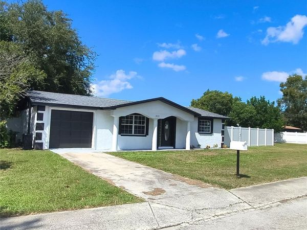 10131 OLD ORCHARD LANE , PORT RICHEY, FL 34668