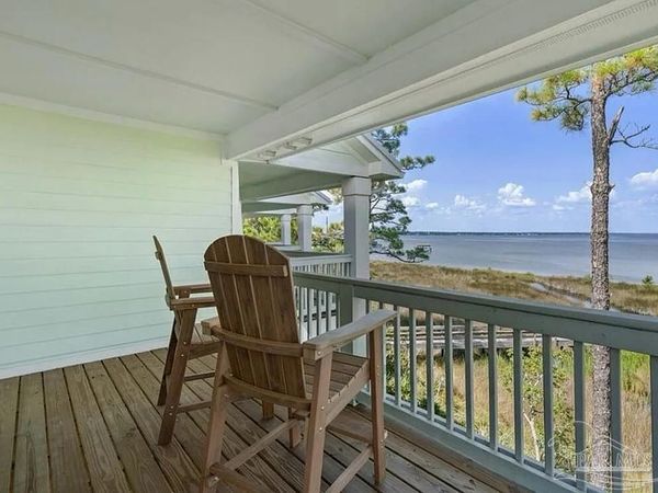 16104 Innerarity Pt Rd, Pensacola, FL 32507
