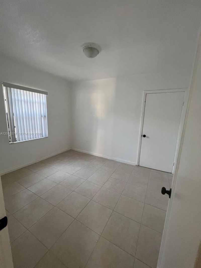570 NW 41st St , Miami, FL 33127 Photo