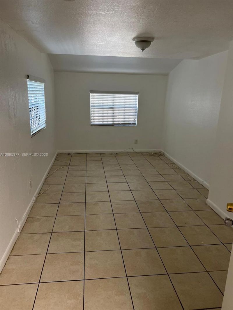 570 NW 41st St , Miami, FL 33127 Photo