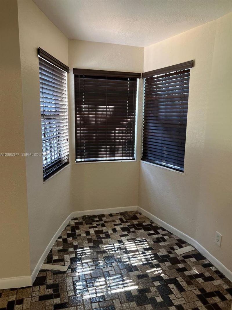 570 NW 41st St , Miami, FL 33127 Photo