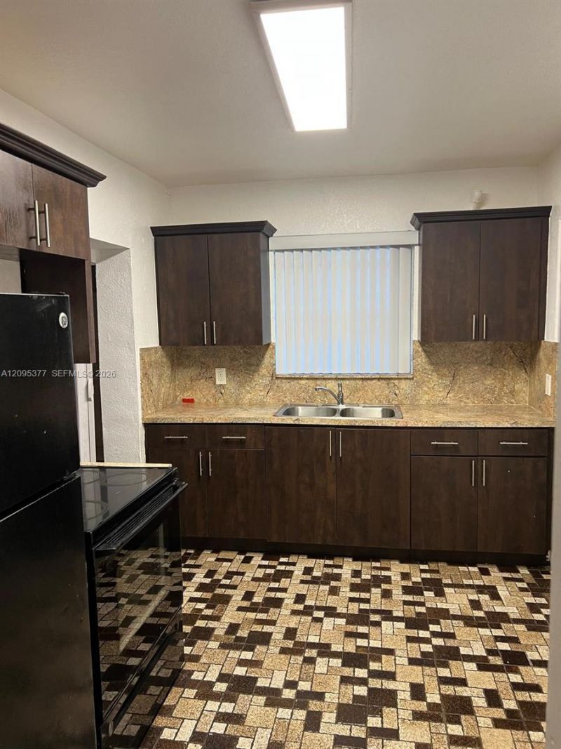 570 NW 41st St , Miami, FL 33127 Photo
