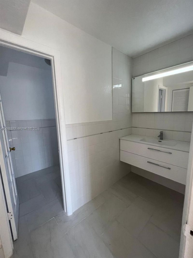 570 NW 41st St , Miami, FL 33127 Photo