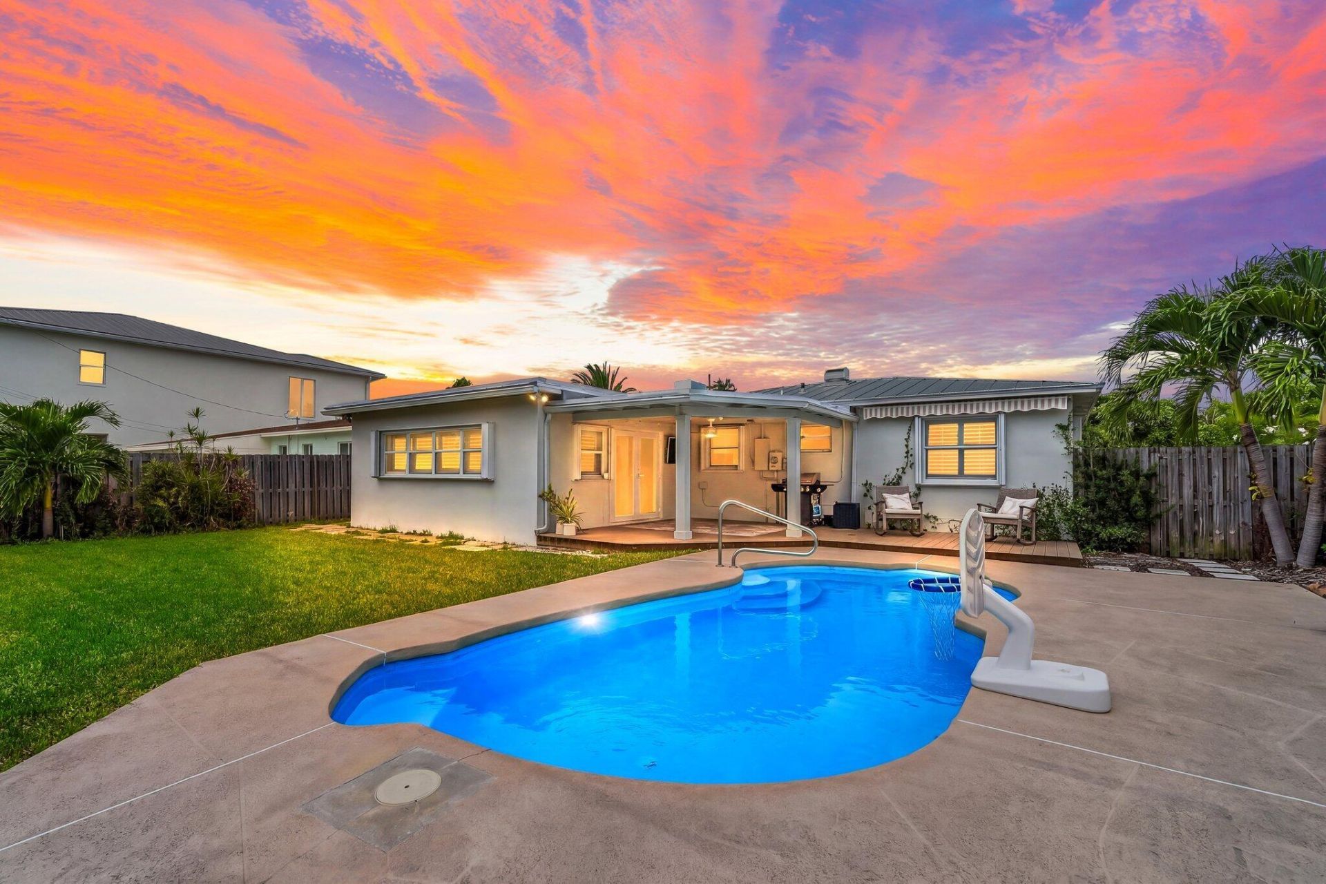 346 Laurie Road, West Palm Beach, FL 33405 Photo