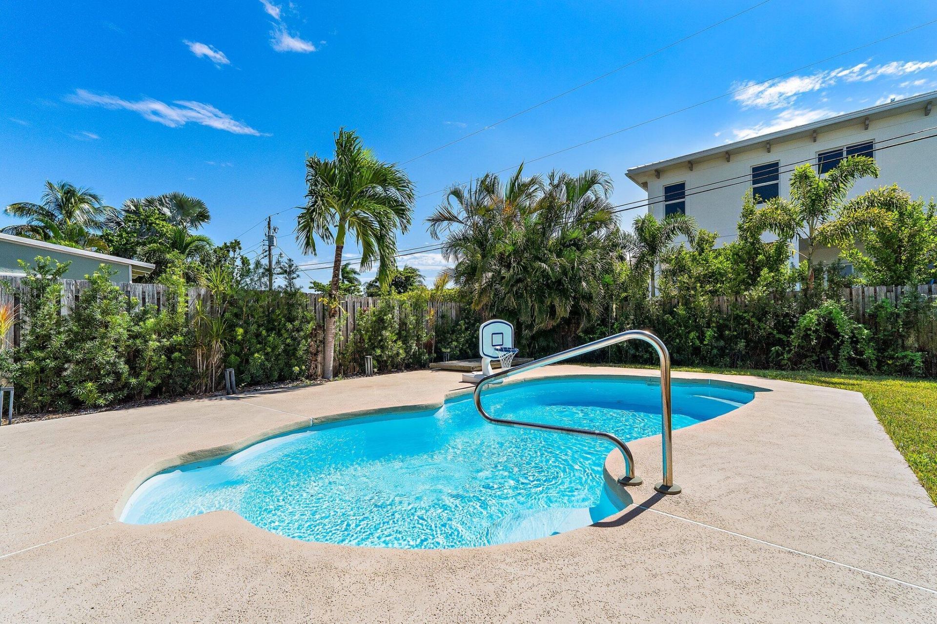 346 Laurie Road, West Palm Beach, FL 33405 Photo