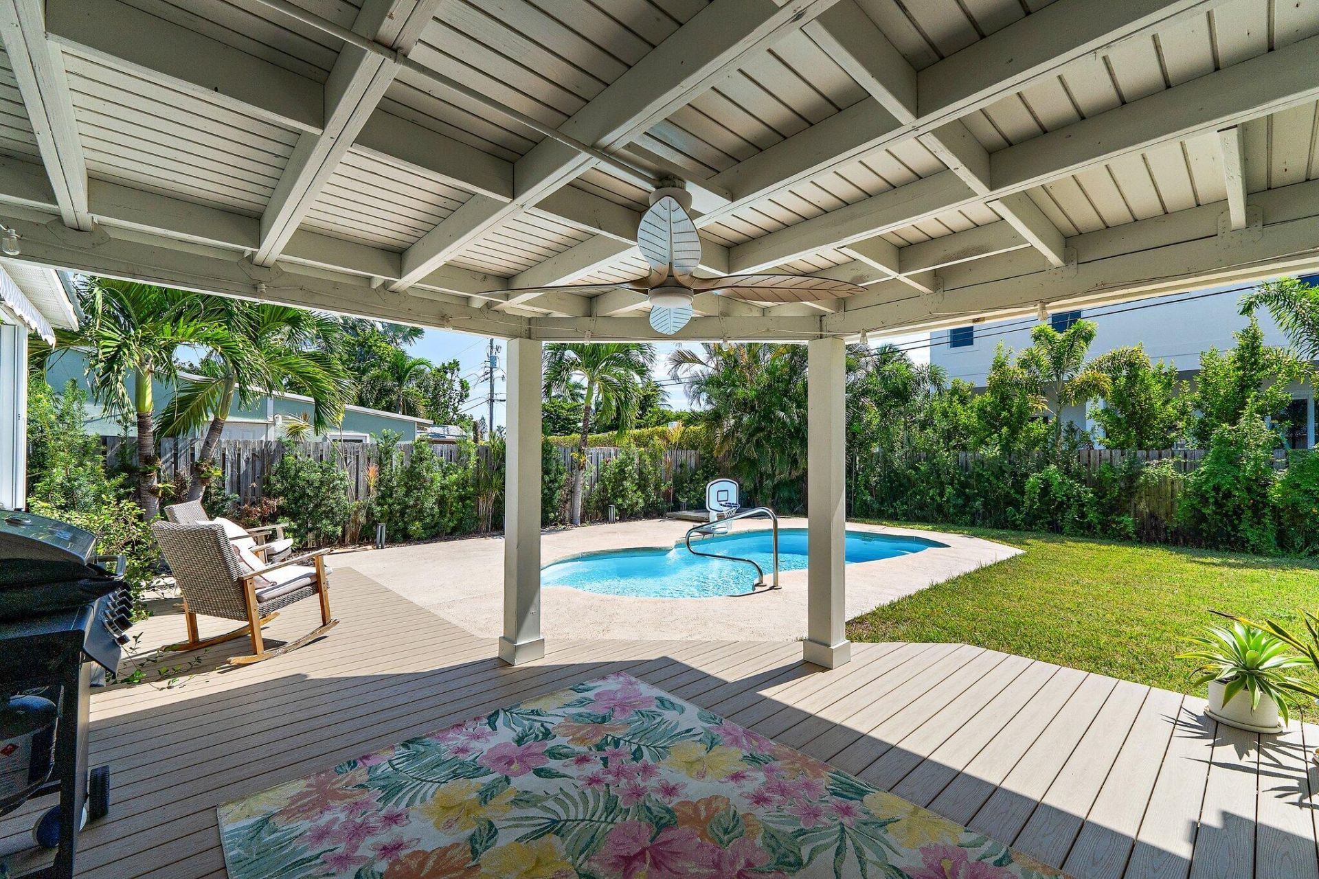 346 Laurie Road, West Palm Beach, FL 33405 Photo