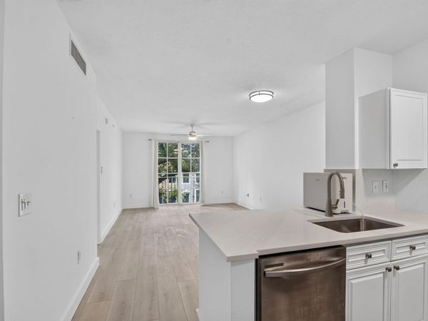 630 S Sapodilla Avenue, Unit 223, West Palm Beach, FL 33401