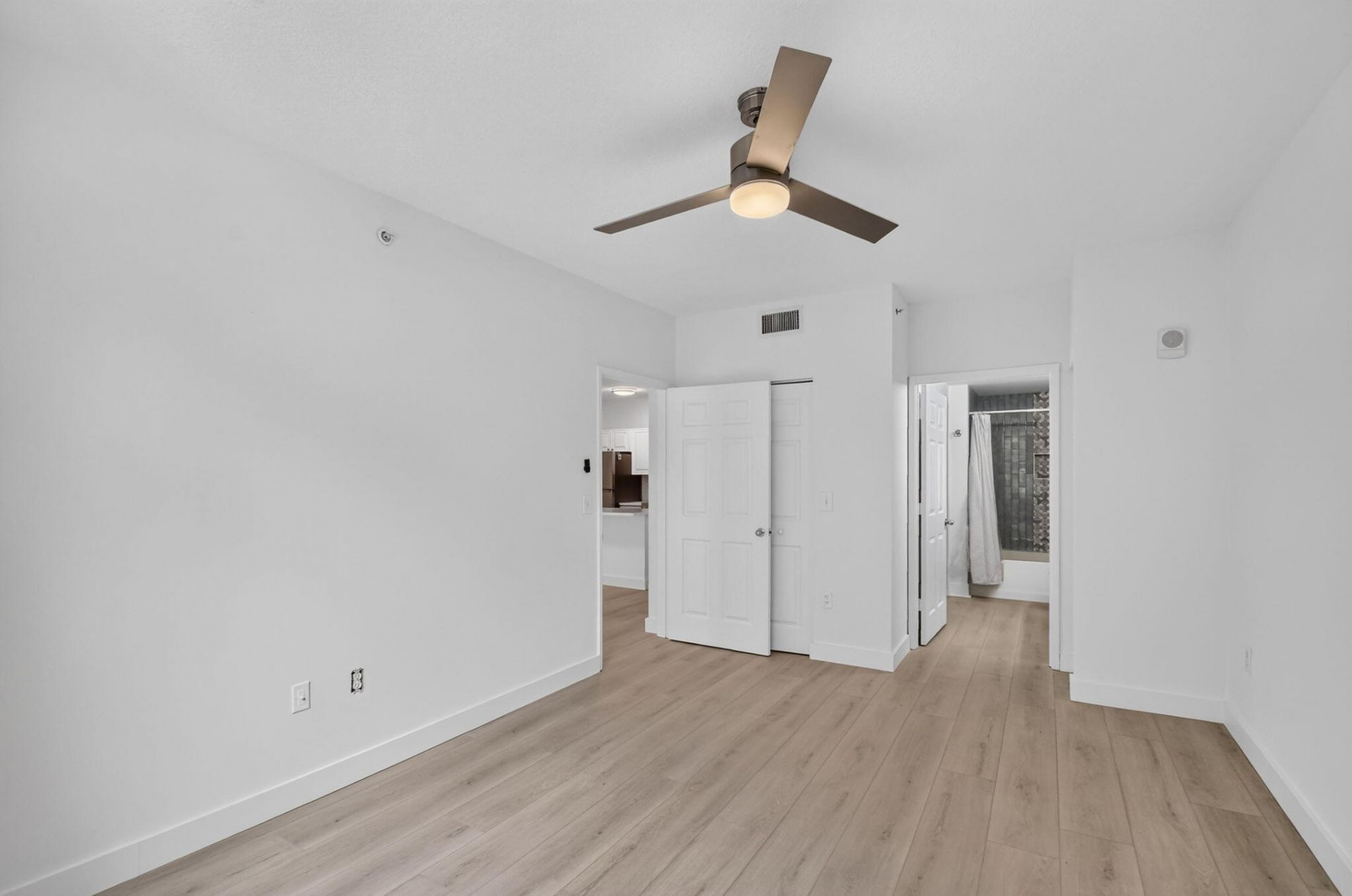 630 S Sapodilla Avenue, Unit 223, West Palm Beach, FL 33401 Photo