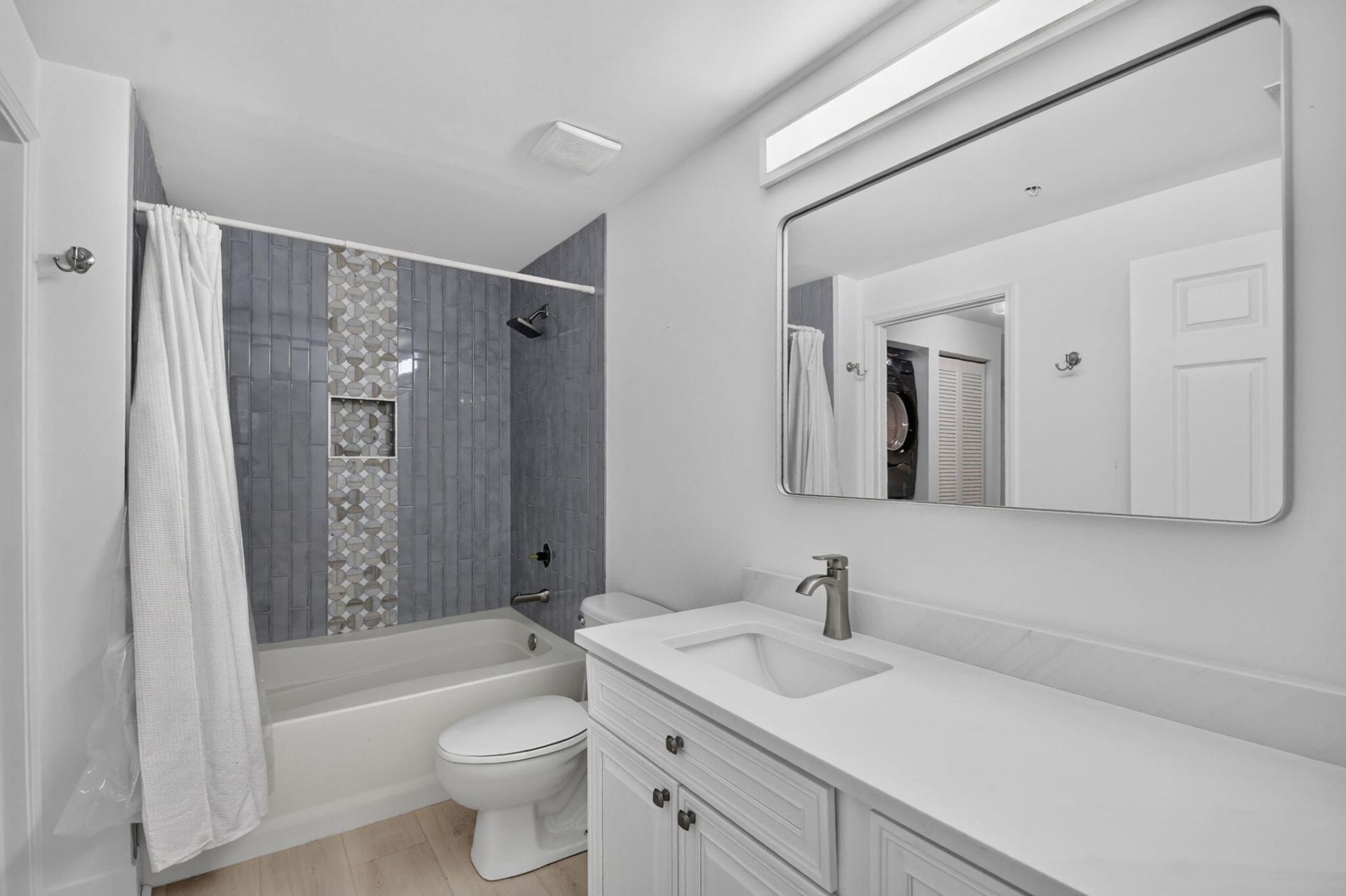 630 S Sapodilla Avenue, Unit 223, West Palm Beach, FL 33401 Photo