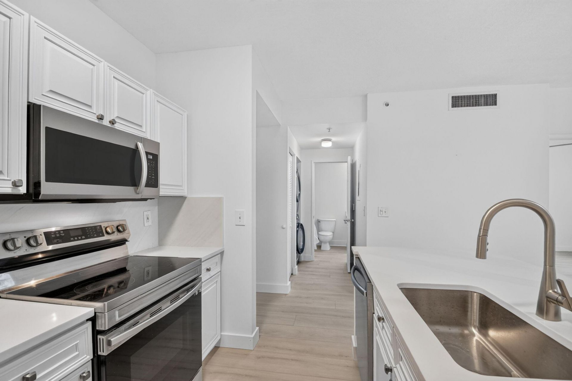 630 S Sapodilla Avenue, Unit 223, West Palm Beach, FL 33401 Photo