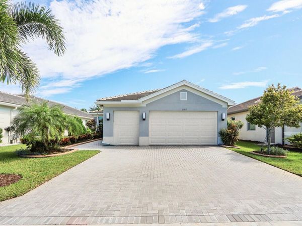 11917 SW SEAHORSE SPRINGS Terrace, Port St. Lucie, FL 34987