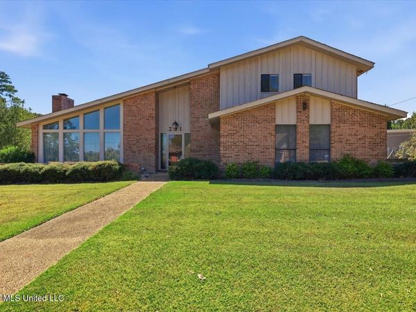 231 Kitchings Drive, Clinton, MS 39056