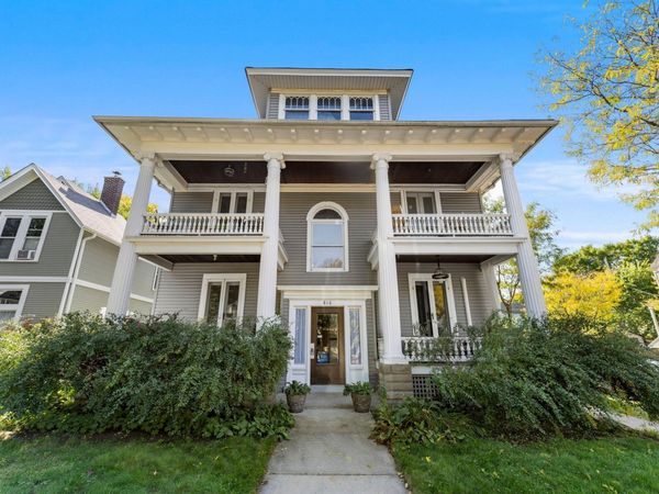 816 Hague Avenue , Unit 3, Saint Paul, MN 55104