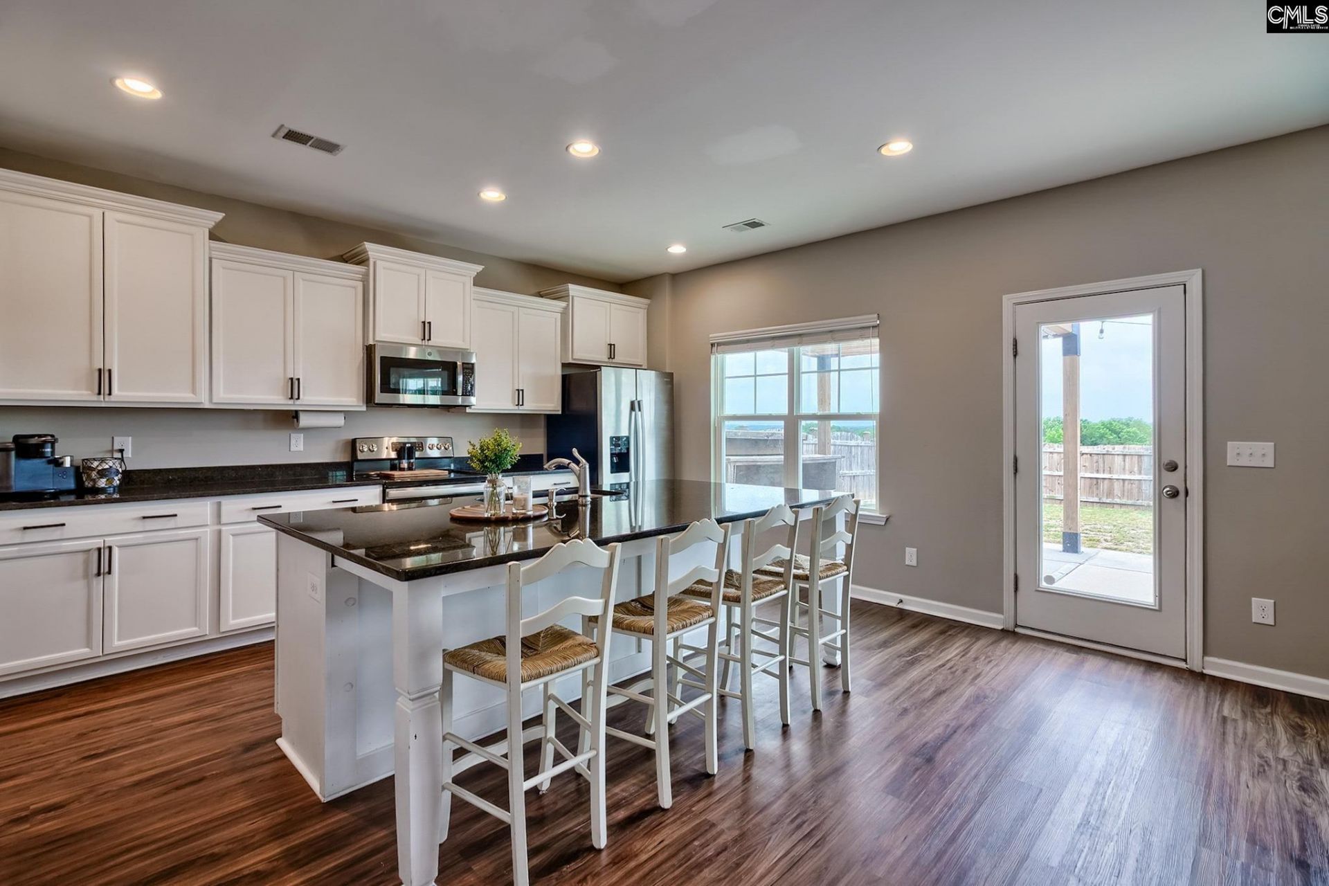 912 Tonsi Drive  Photo 6