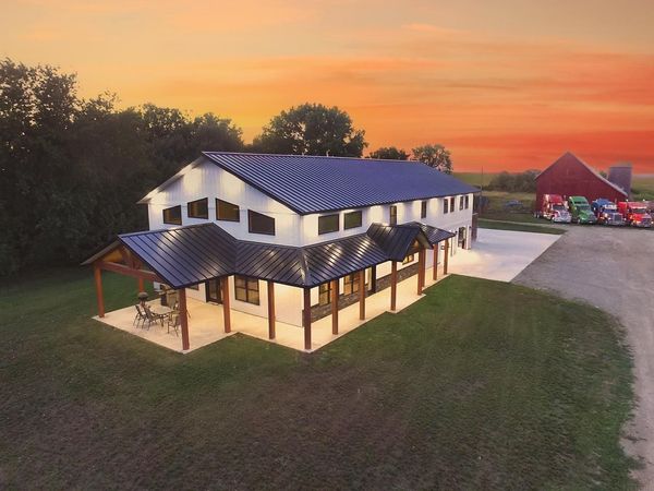 3204 290th Street, Ridgeway, IA 52165