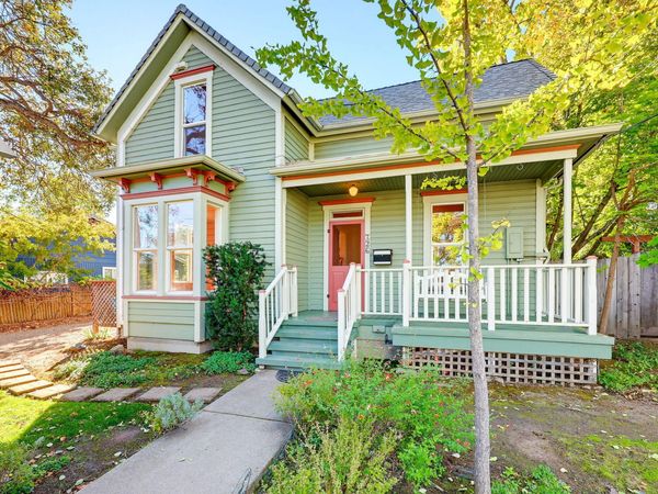 726 Iowa Street, Ashland, OR 97520