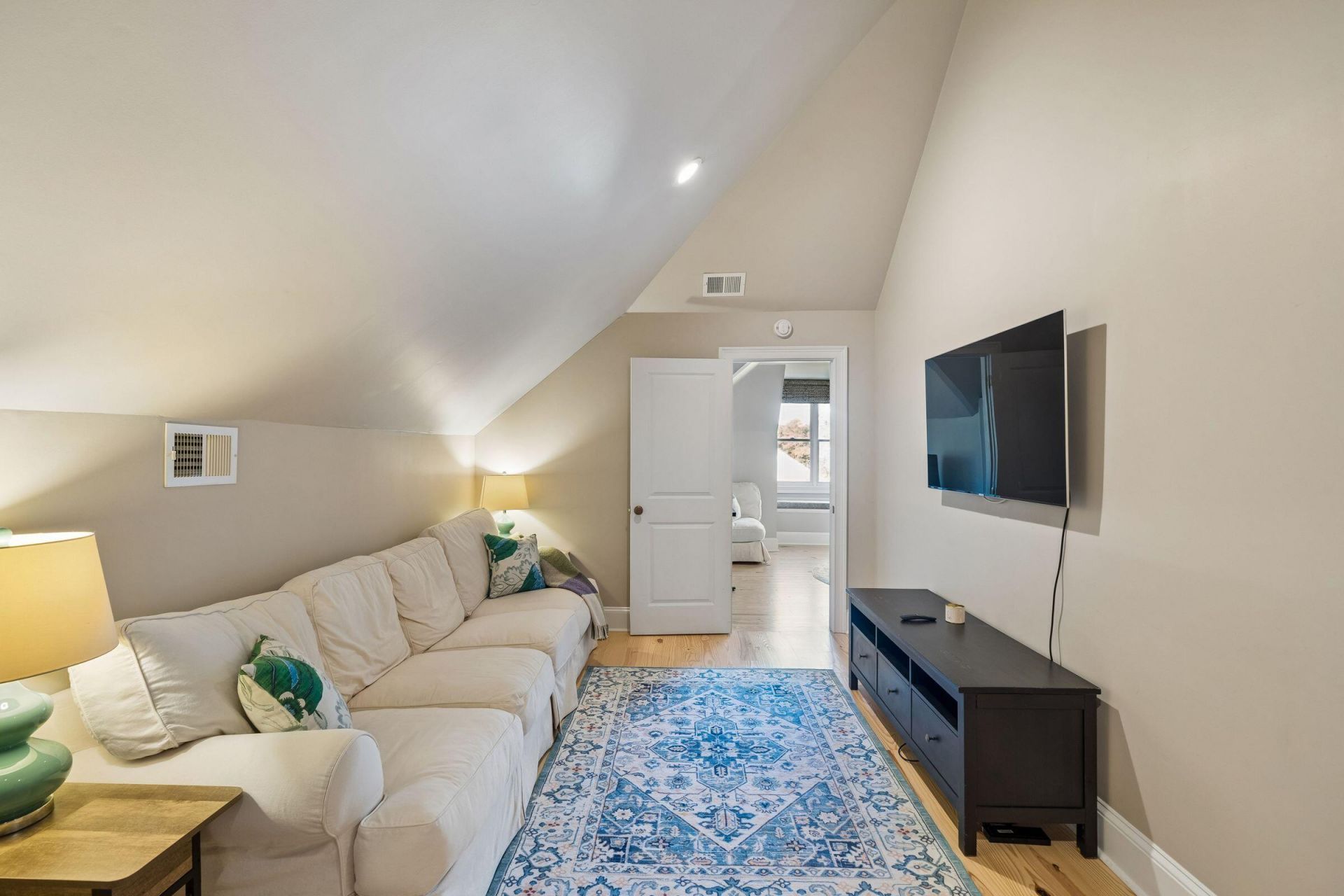 384 Overseer Place Photo 53