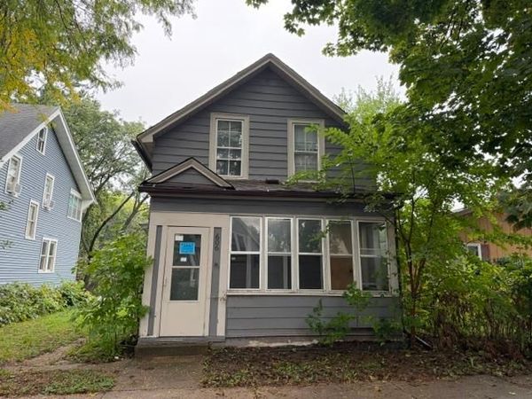 606 Cook Avenue E, Saint Paul, MN 55130