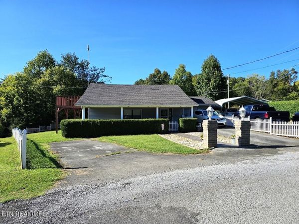 304 Shaddon Rd, Tellico Plains, TN 37385