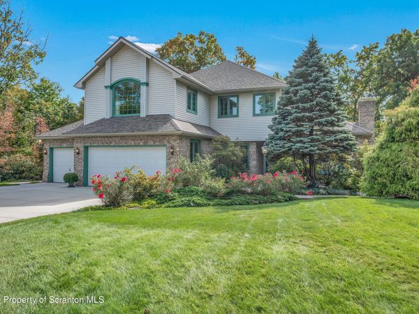 302 Skyline Drive N, South Abington Twp, PA 18411