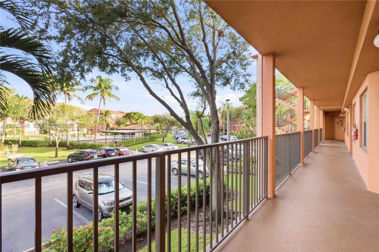 701 SW 141st Ave , Unit 203R, Pembroke Pines, FL 33027 Photo