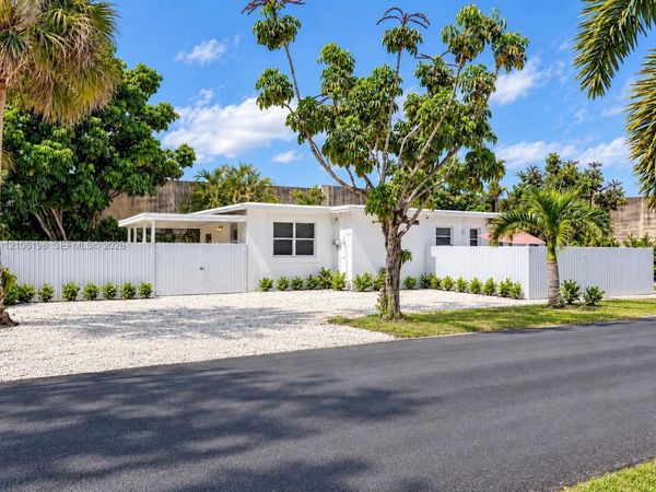 600 NW 116th Ter, Miami, FL 33168