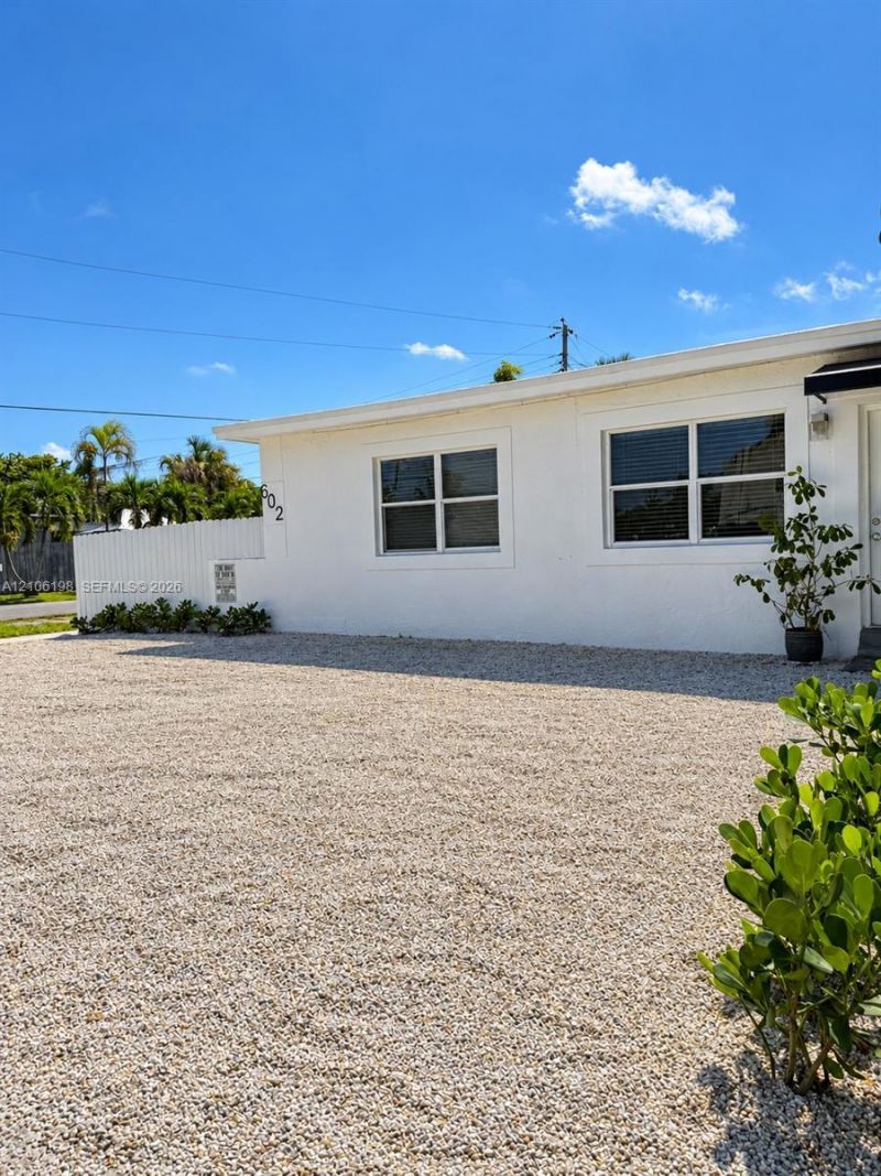 600 NW 116th Ter, Miami, FL 33168 Photo