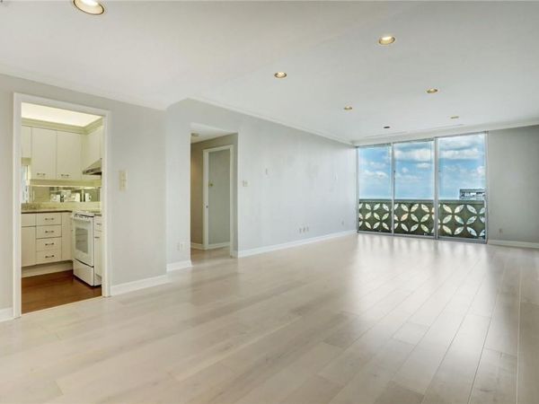 1801 Lavaca ST, Unit 15F, Austin, TX 78701