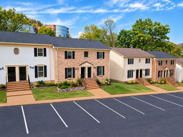 5704 Stone Brook Dr, Brentwood, TN 37027