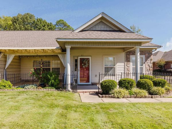 211 Stagecoach Village, Little Rock, AR 72210