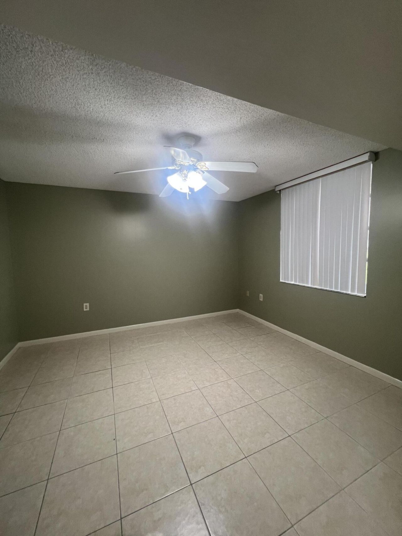 3636 Whitehall Drive, Unit 103, West Palm Beach, FL 33401 Photo