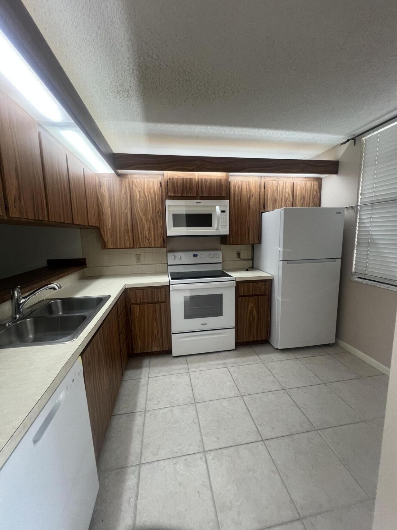 3636 Whitehall Drive, Unit 103, West Palm Beach, FL 33401 Photo