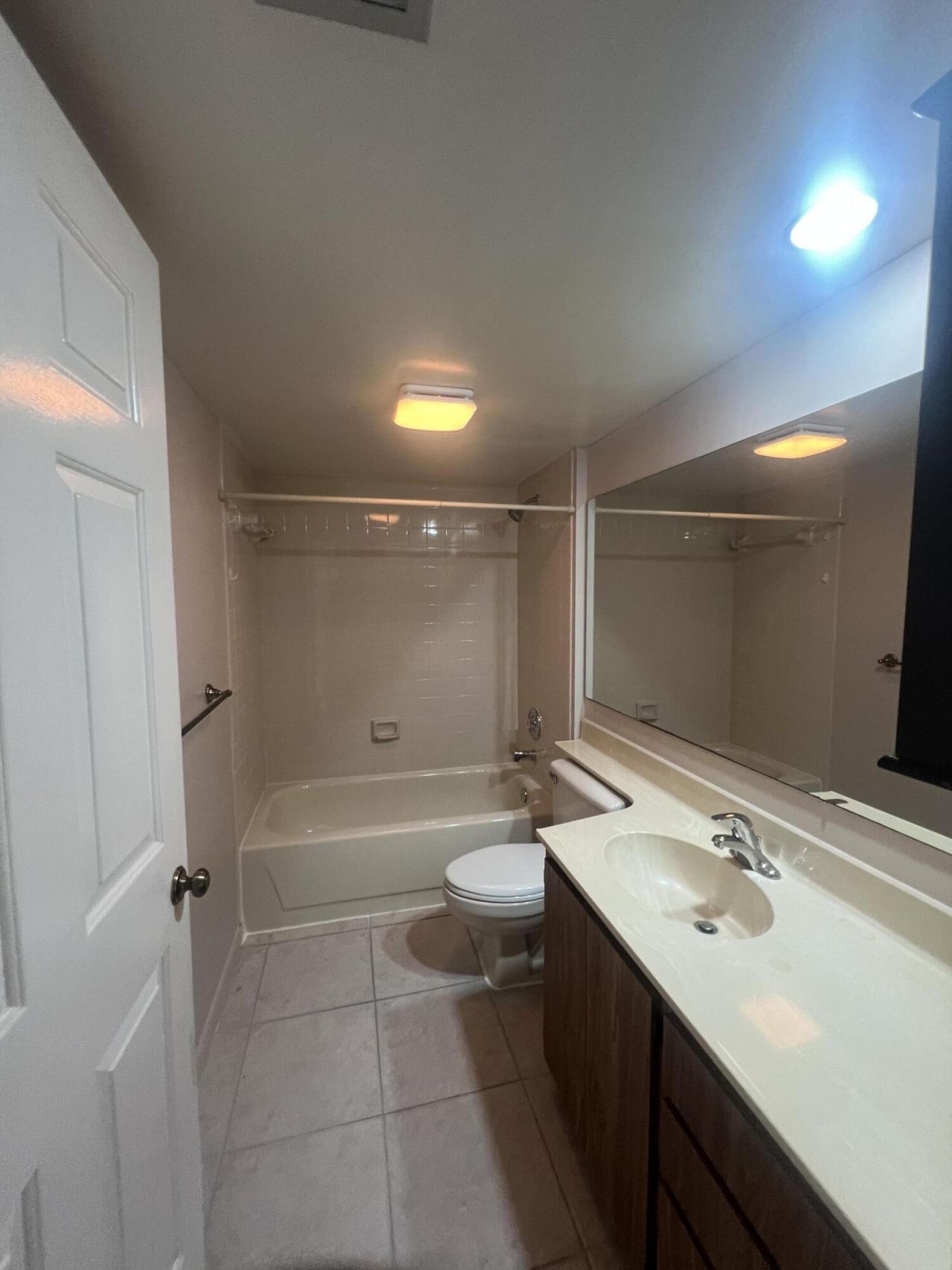 3636 Whitehall Drive, Unit 103, West Palm Beach, FL 33401 Photo