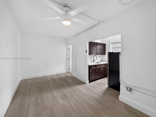967 SW 5th St , Unit 11, Miami, FL 33130