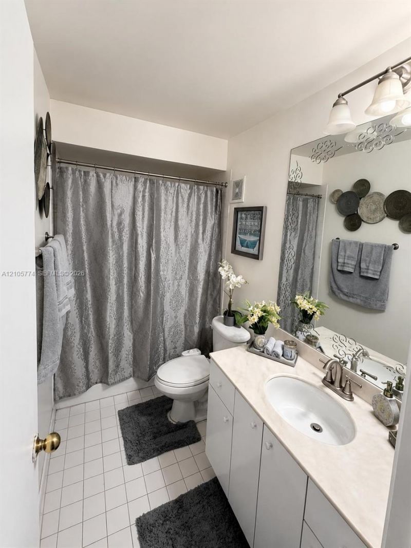 10343 Greenhouse Rd , Pembroke Pines, FL 33026 Photo