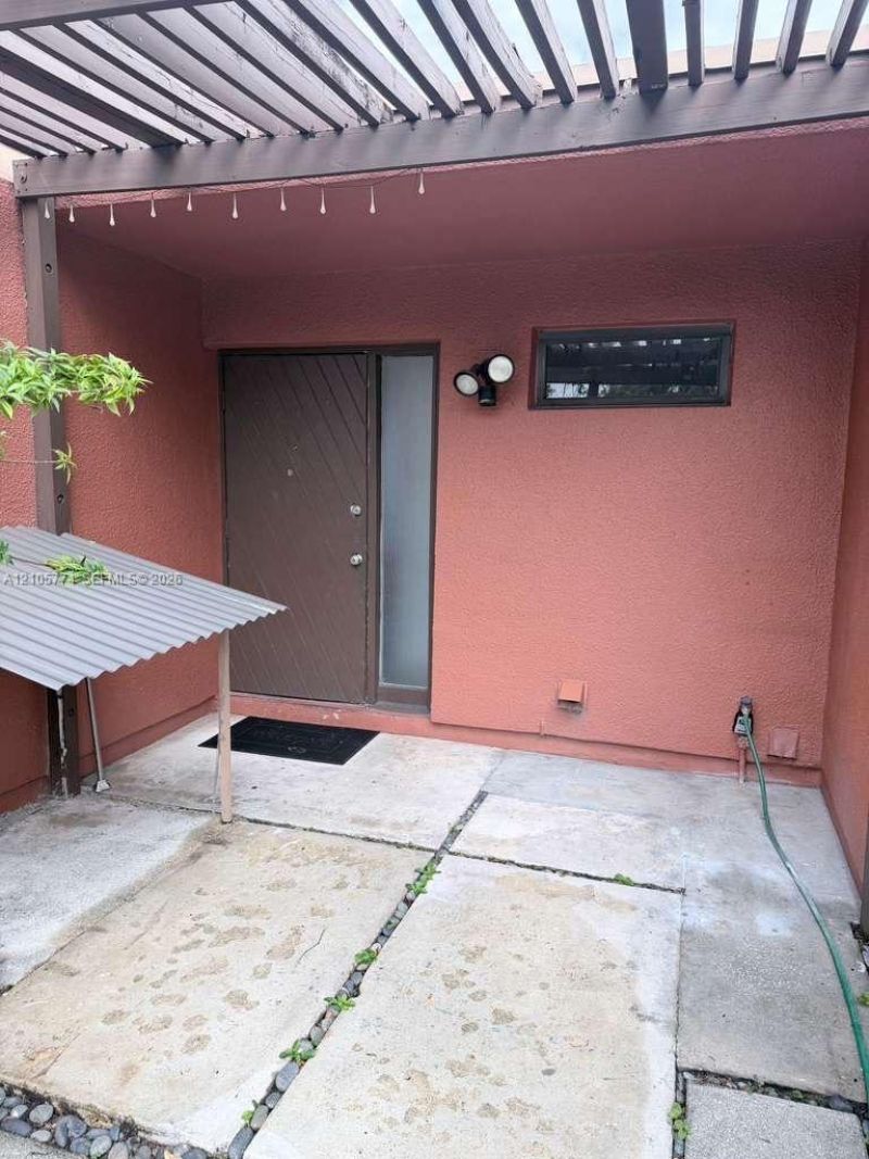 10343 Greenhouse Rd , Pembroke Pines, FL 33026 Photo
